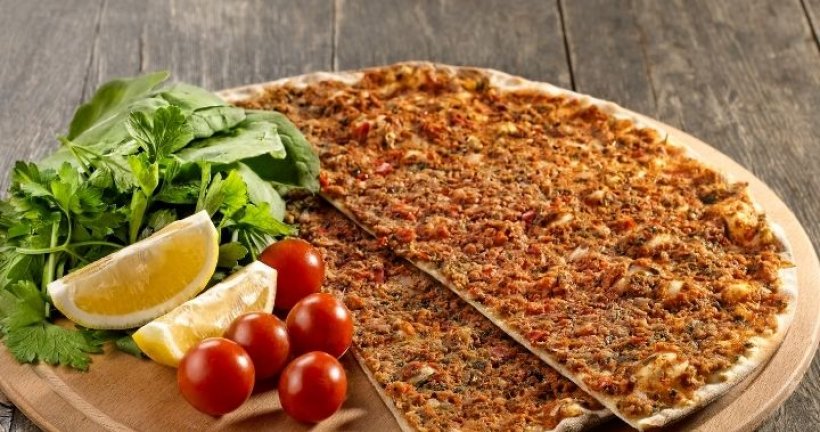 Evde Lahmacun Tarifi, Nasıl Yapılır?