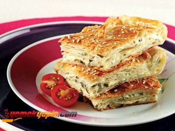 Kremalı ve Üç Peynirli Börek Tarifi, Nasıl Yapılır?