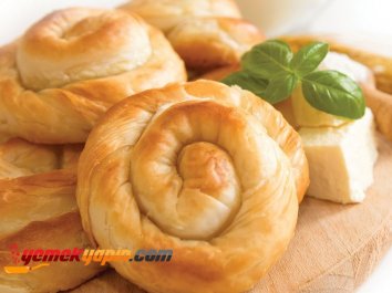 Peynirli ve Fesleğenli Gül Börek Tarifi, Nasıl Yapılır?