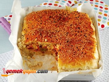 Peynirli ve Sucuklu Börek Tarifi, Nasıl Yapılır?