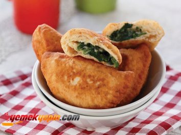 Beşamel Soslu Ispanaklı Börek Tarifi, Nasıl Yapılır?