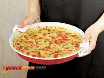 Salamlı, Patatesli ve Peynirli Tart Tarifi, Nasıl Yapılır?