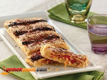 Pırasalı ve Biberli Börek Tarifi, Nasıl Yapılır?