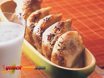 Patlıcanlı Börek Tarifi, Nasıl Yapılır?