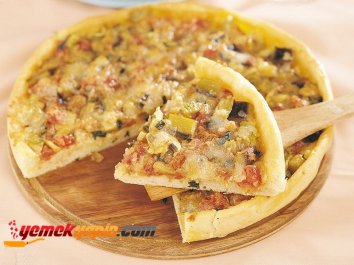 Ekonomik Pizza Tarifi, Nasıl Yapılır?