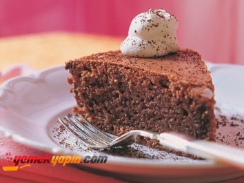 Çikolatalı ve Bademli Yumuşak Kek Tarifi, Nasıl Yapılır?