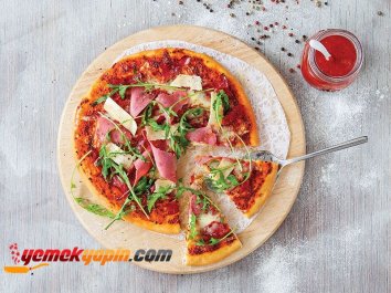 Jambonlu Pizza Tarifi, Nasıl Yapılır?
