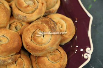 Patlıcanlı Kıymalı Börek Tarifi, Nasıl Yapılır?