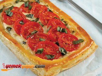 Domatesli ve Mozzarellalı Tart Tarifi, Nasıl Yapılır?