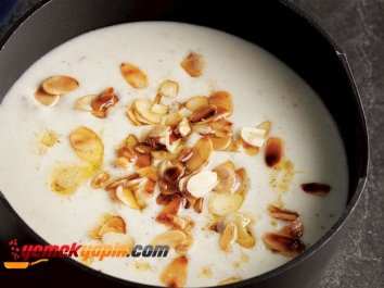 Sütlü Badem Çorbası Tarifi, Nasıl Yapılır?