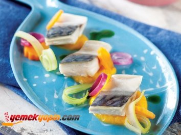 Uskumru Balığı Salatası Tarifi, Nasıl Yapılır?