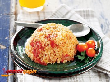 Domatesli Pirinç Pilavı Tarifi, Nasıl Yapılır?