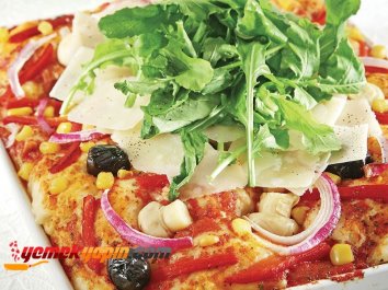Rokalı Peynirli Pizza Tarifi, Nasıl Yapılır?