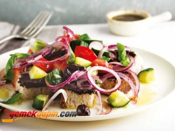 Panzanella Salatası Tarifi, Nasıl Yapılır?