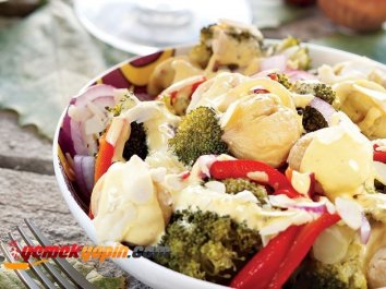 Kestaneli ve Brokolili Salatası Tarifi, Nasıl Yapılır?
