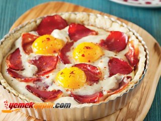 Füme Etli Tart Tarifi, Nasıl Yapılır?