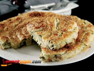 Ispanaklı ve Peynirli Rulo Börek Tarifi, Nasıl Yapılır?
