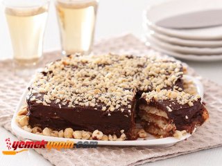 Çikolatalı ve Fındıklı Pasta Tarifi, Nasıl Yapılır?