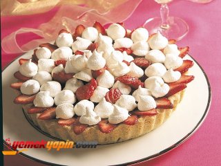 Merengli Çilekli Tart Tarifi, Nasıl Yapılır?