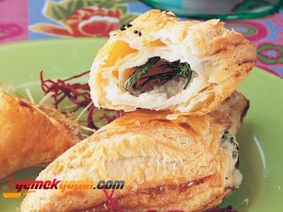 Çerkez Peynirli ve Dereotlu Börek Tarifi, Nasıl Yapılır?
