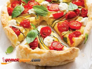 Kabaklı ve Domatesli Milföy Tart Tarifi, Nasıl Yapılır?