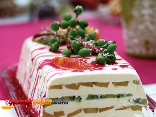 Şeftalili ve Kivili Beyaz Tatlı Tarifi, Nasıl Yapılır?