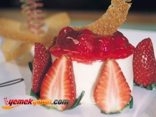Çilekli Cheesecake Tarifi Tarifi, Nasıl Yapılır?