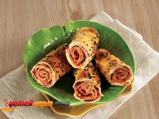 Acılı Börek Tarifi, Nasıl Yapılır?