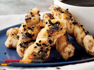 Haşhaş Tohumlu Burgu Kurabiye Tarifi, Nasıl Yapılır?