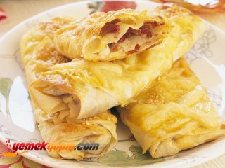 Beşamelli ve Pastırmalı Börek Tarifi, Nasıl Yapılır?