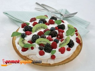 Meyveli Pavlova Tarifi, Nasıl Yapılır?