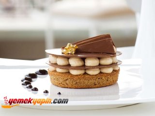 Yer Fıstığı Kremalı ve Bademli Tart Tarifi, Nasıl Yapılır?