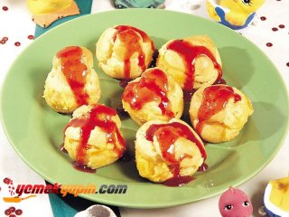 Çilek Soslu Profiterol Tarifi, Nasıl Yapılır?